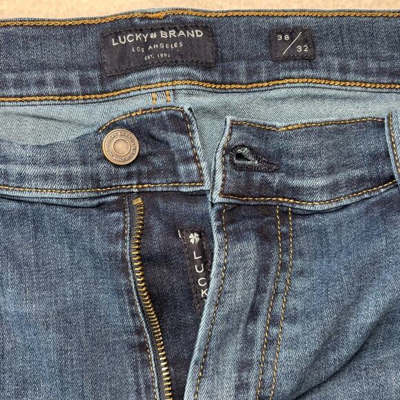 Lucky Brand Blue Jeans Men's 38 x 32 - 412 Athletic Slim Zipper Fly Denim - Picture 7 of 7